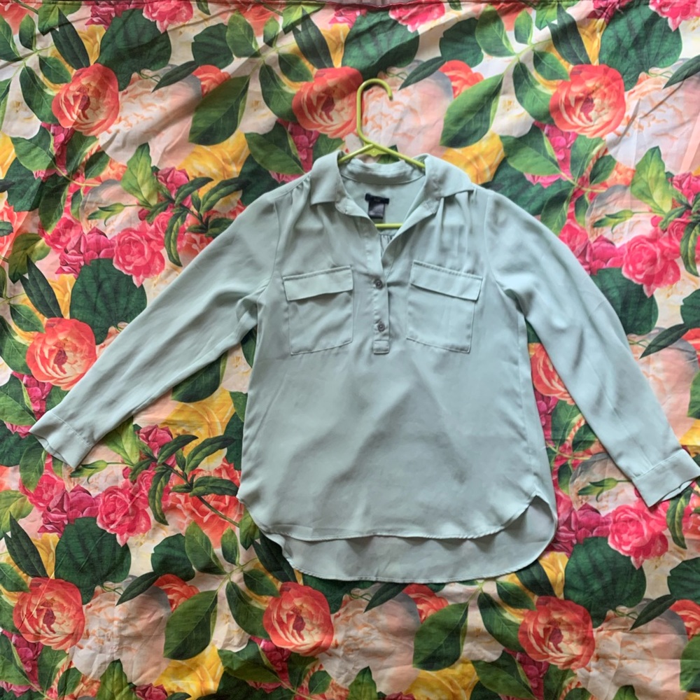 Ann Taylor Factory mint long sleeve shirt